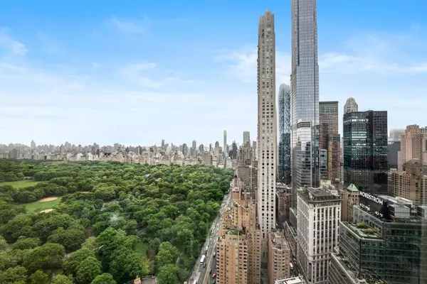 Manhattan, NY 10019,25 Columbus Circle #59D