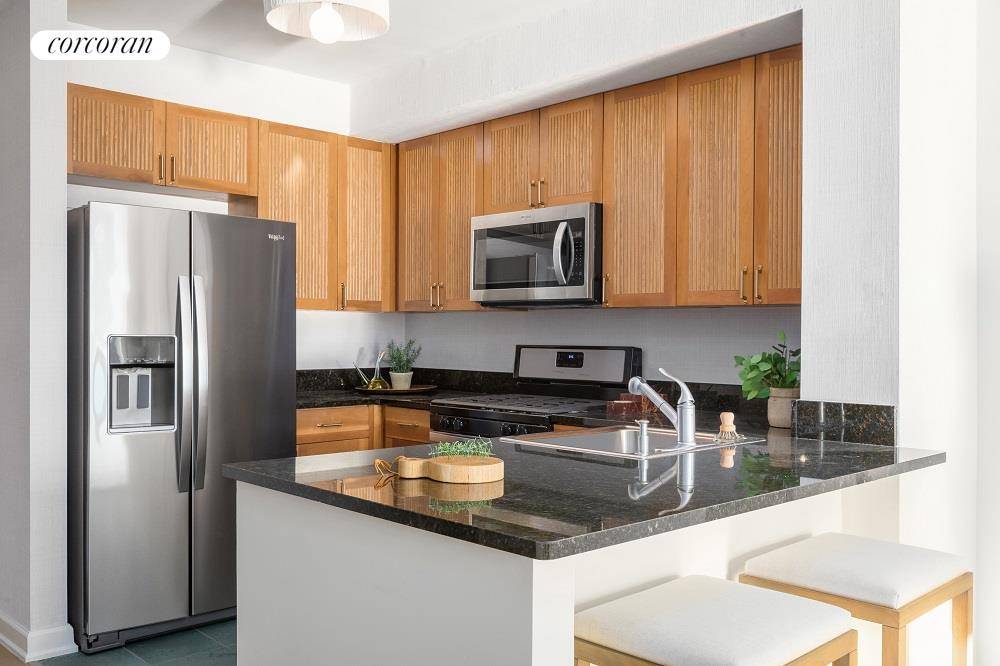 Manhattan, NY 10282,20 RIVER Terrace #12C