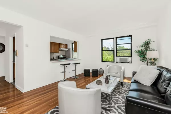 3840 GREYSTONE Avenue #5L, Bronx, NY 10463