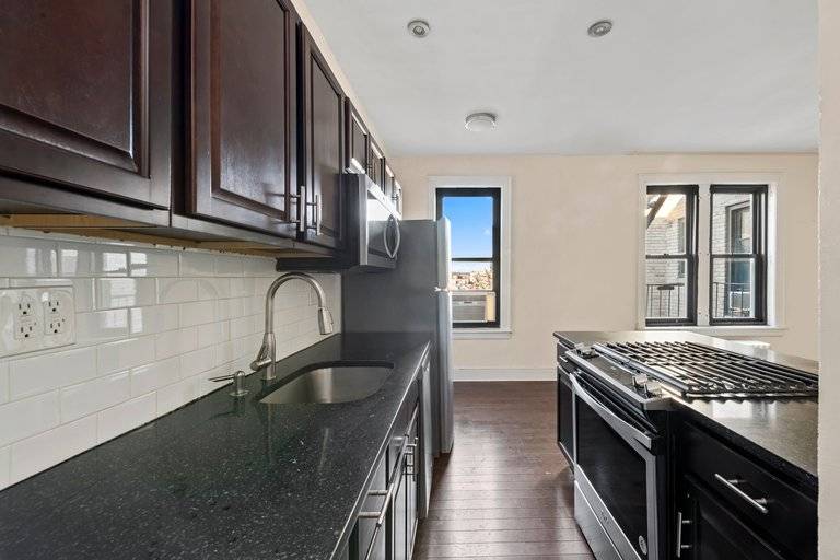 Brooklyn, NY 11225,345 Montgomery Street #6E