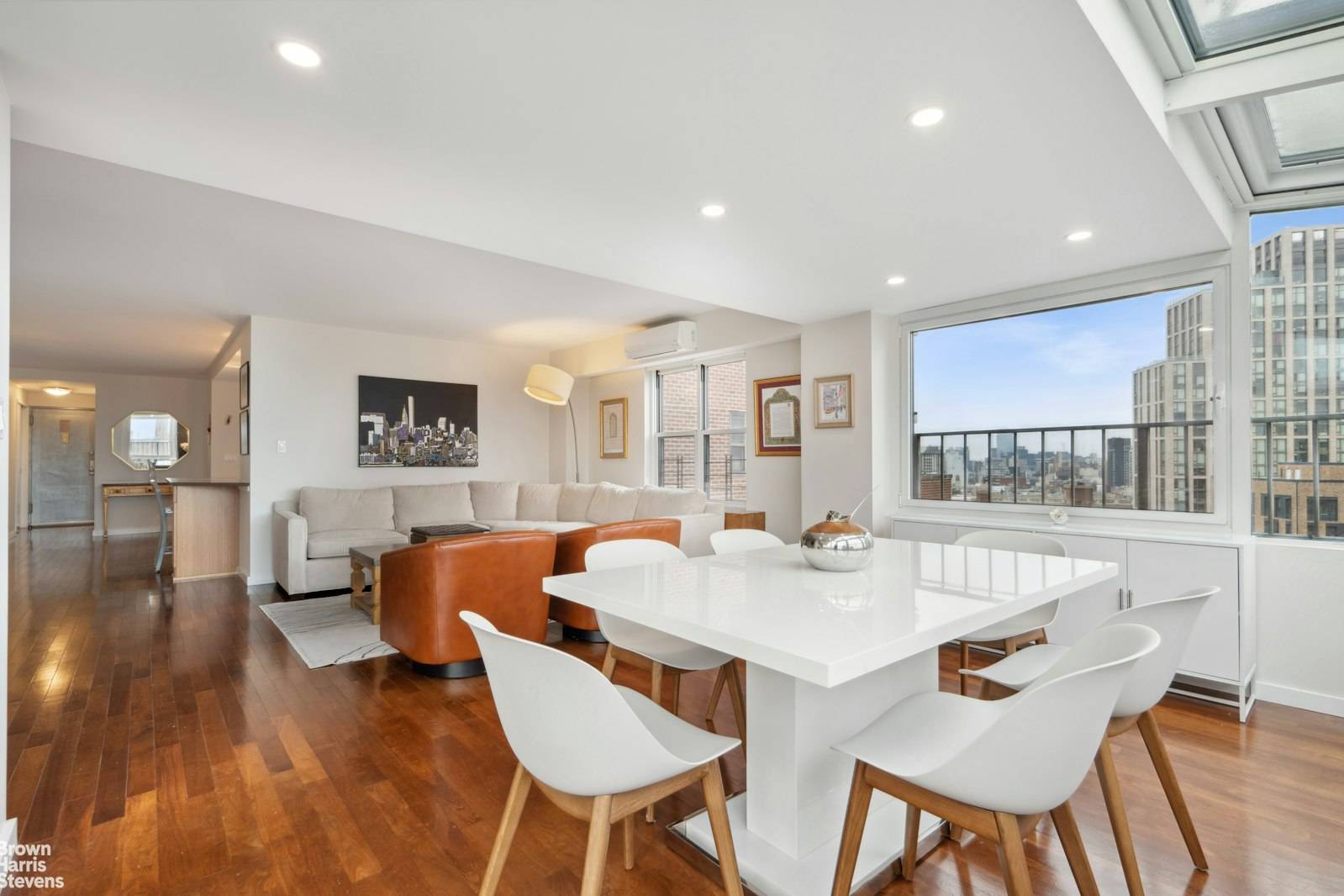 Manhattan, NY 10002,417 GRAND Street #D1801