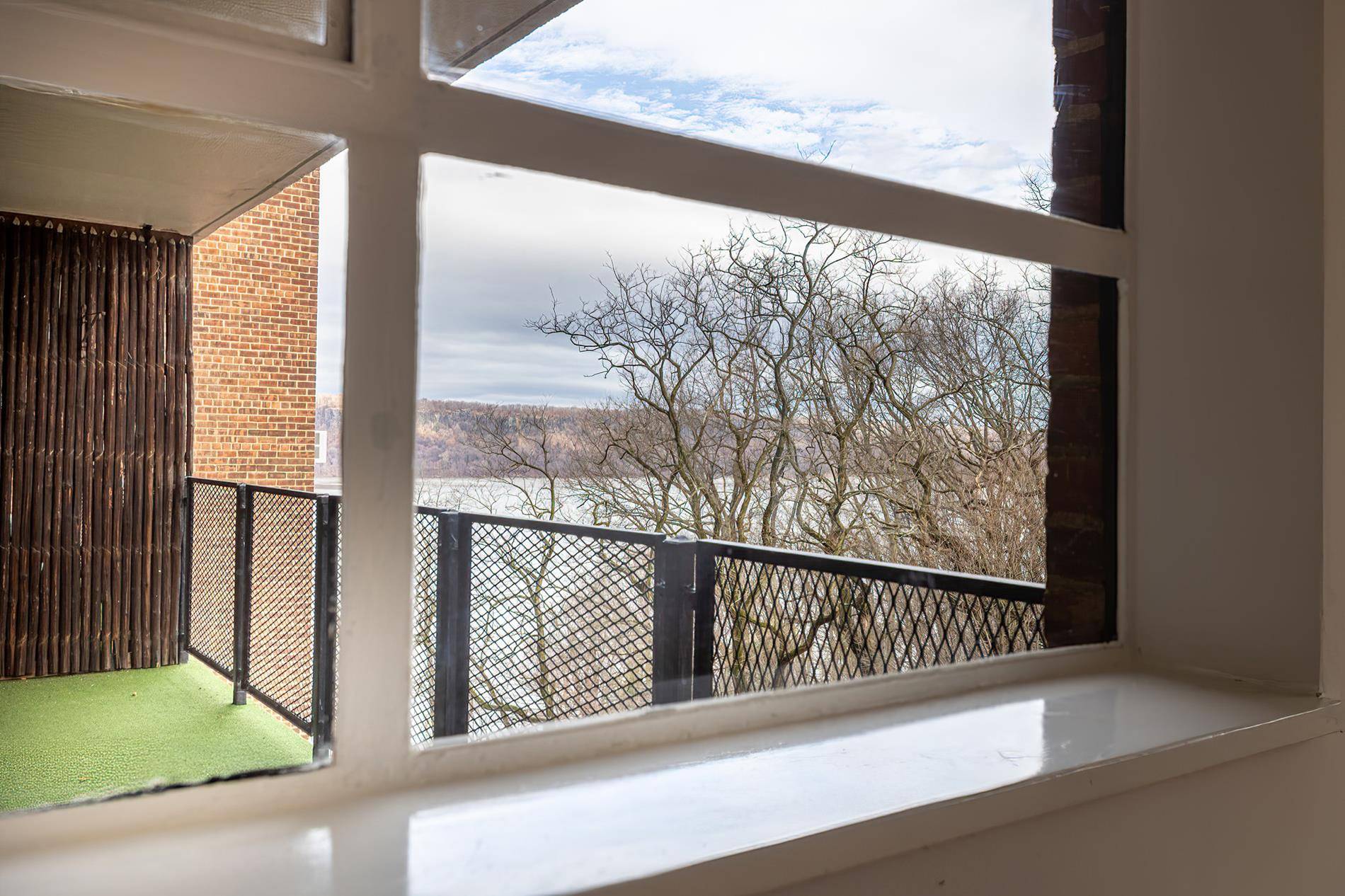 Bronx, NY 10463,2727 Palisade Avenue #9-B