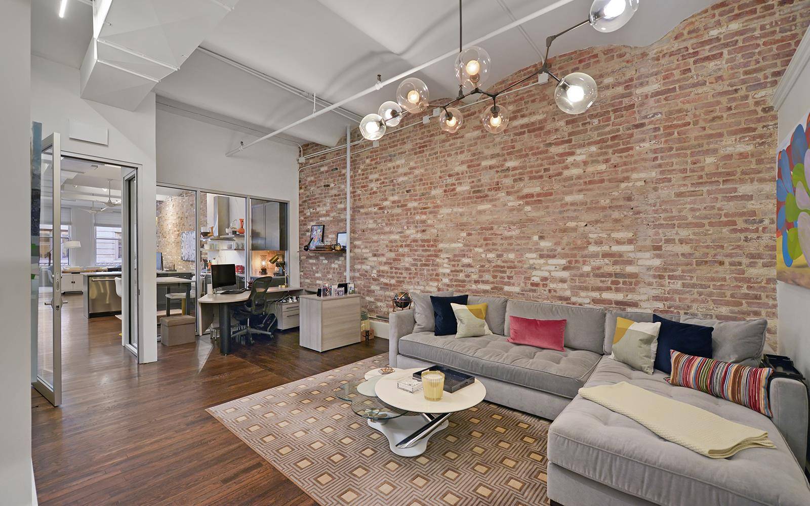 Manhattan, NY 10011,11 W 20th Street #4-FLR