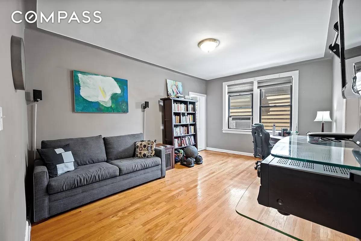 61-40 Saunders Street #D5, Queens, NY 11374