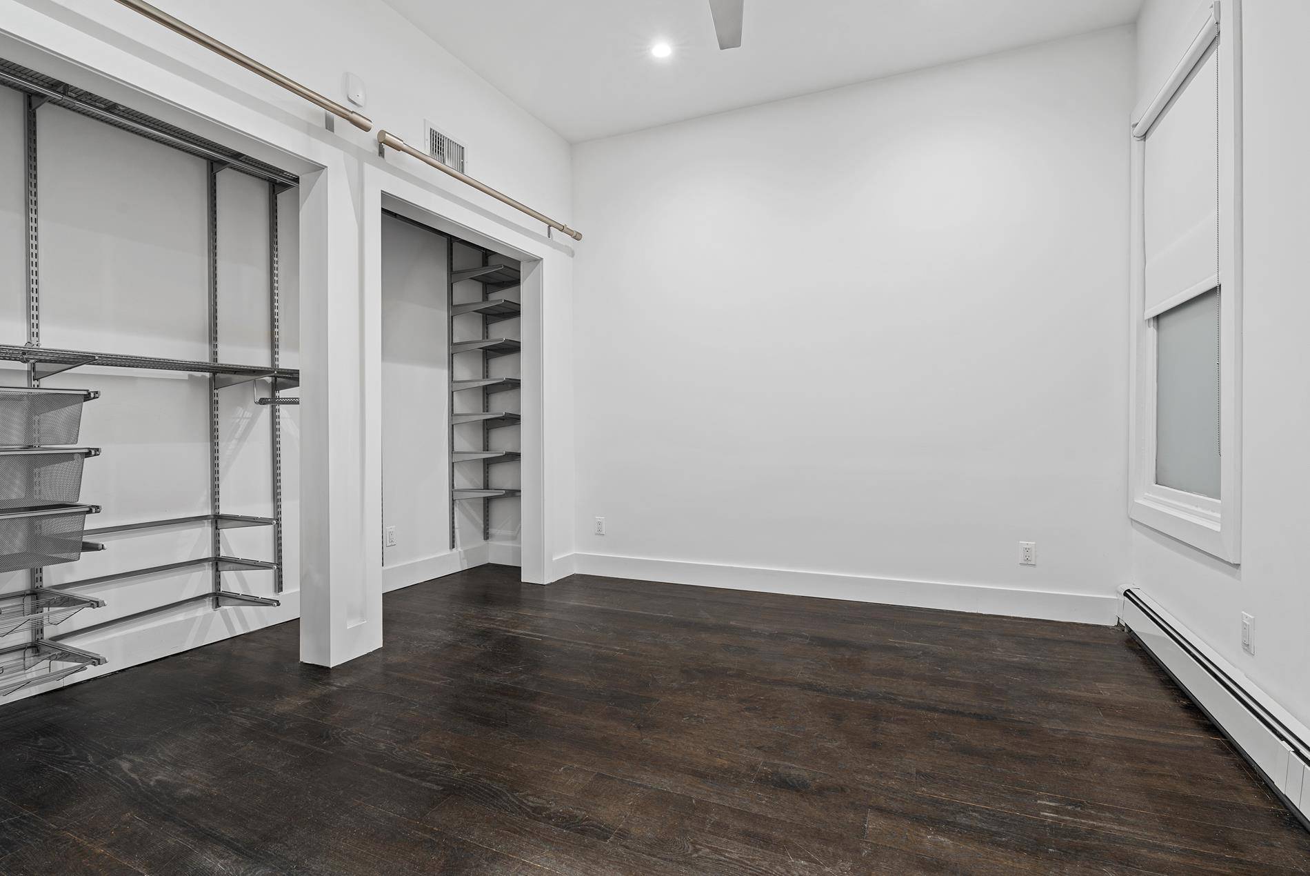 Queens, NY 11101,10-22 47th Avenue