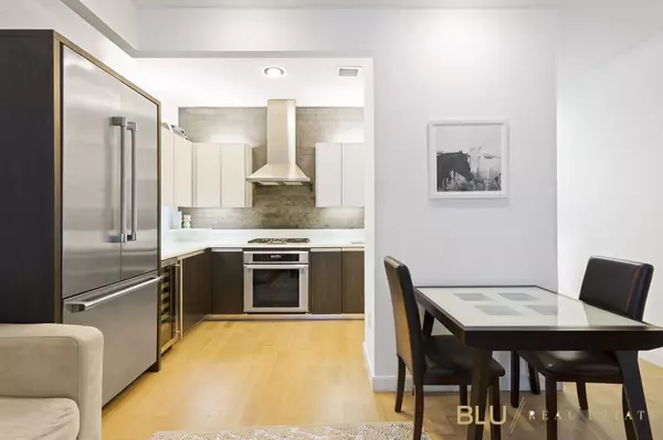 247 W 46th Street #401, Manhattan, NY 10036