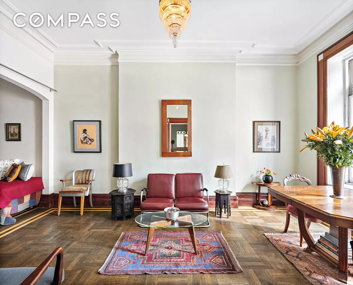 Manhattan, NY 10001,284 5th Avenue #5F