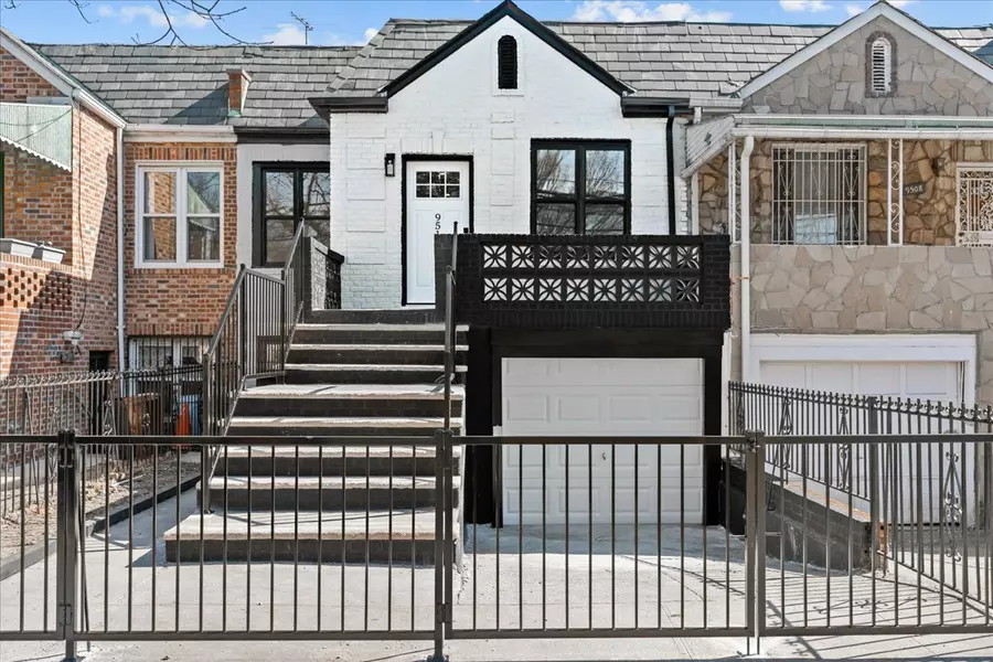 9512 AVE B, Brooklyn, NY 11236