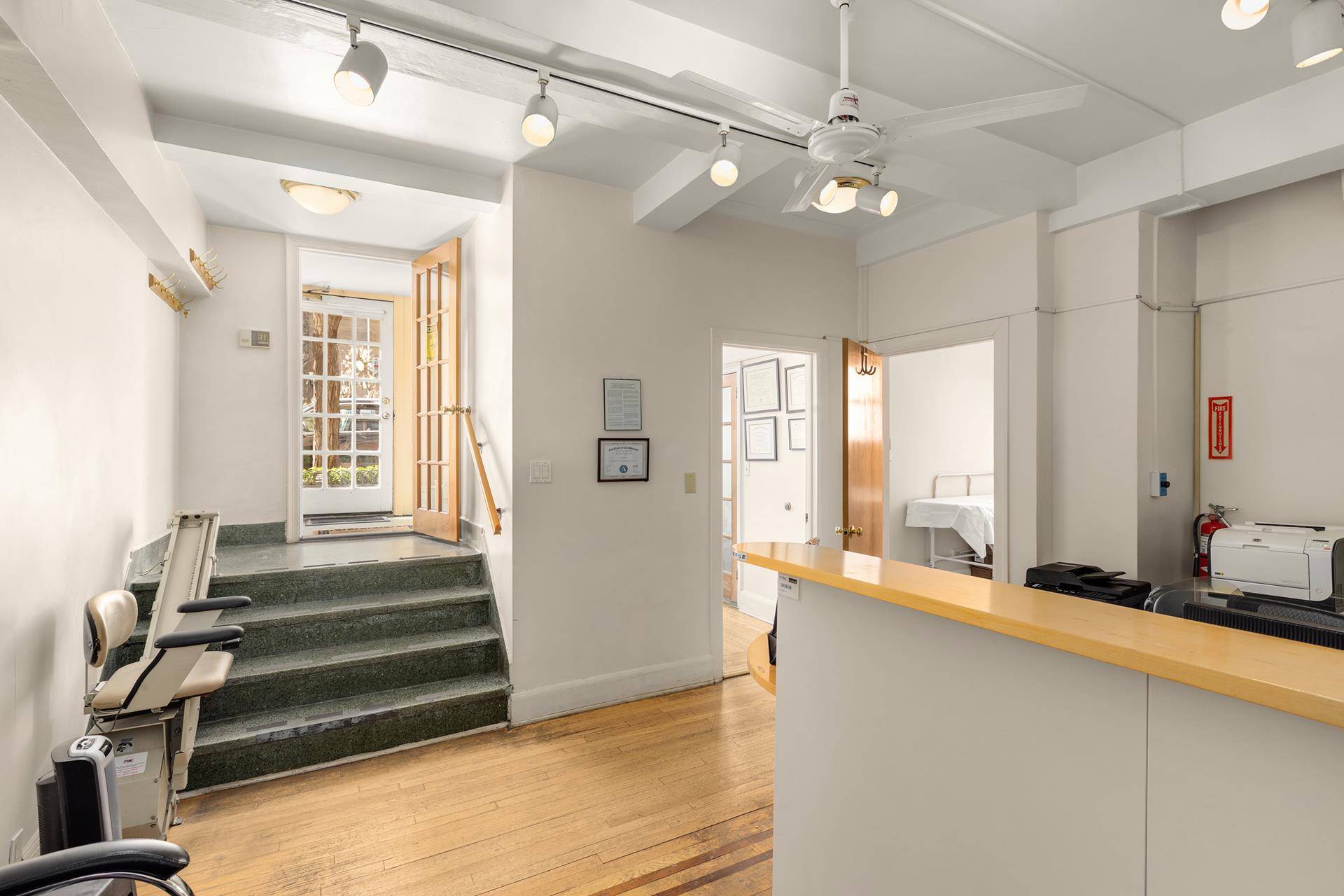 Manhattan, NY 10010,235 E 22ND Street #DR5