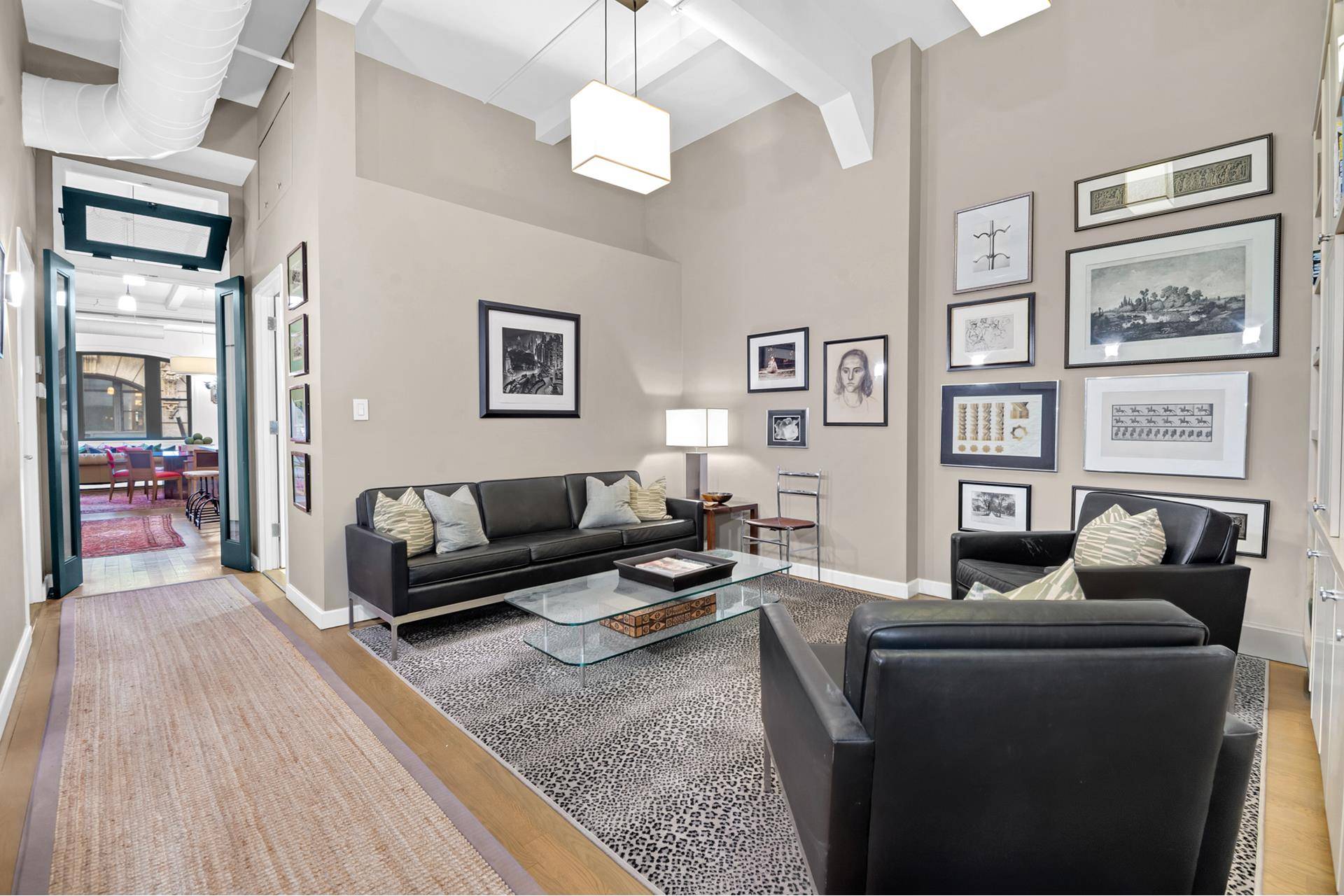 Manhattan, NY 10011,9 W 20TH Street #2