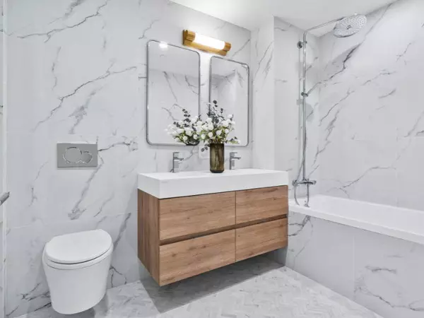 Queens, NY 11375,78-29 Austin Street #313