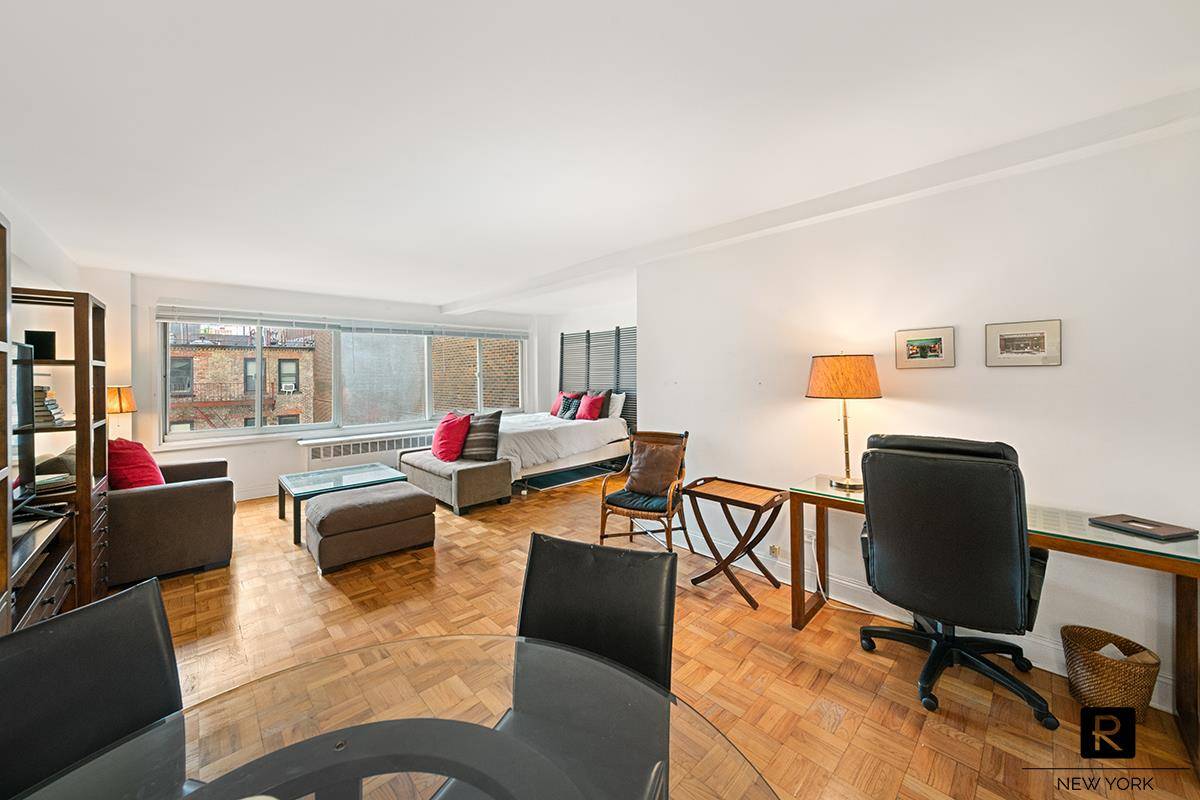 240 E 55th Street #5-C, Manhattan, NY 10022