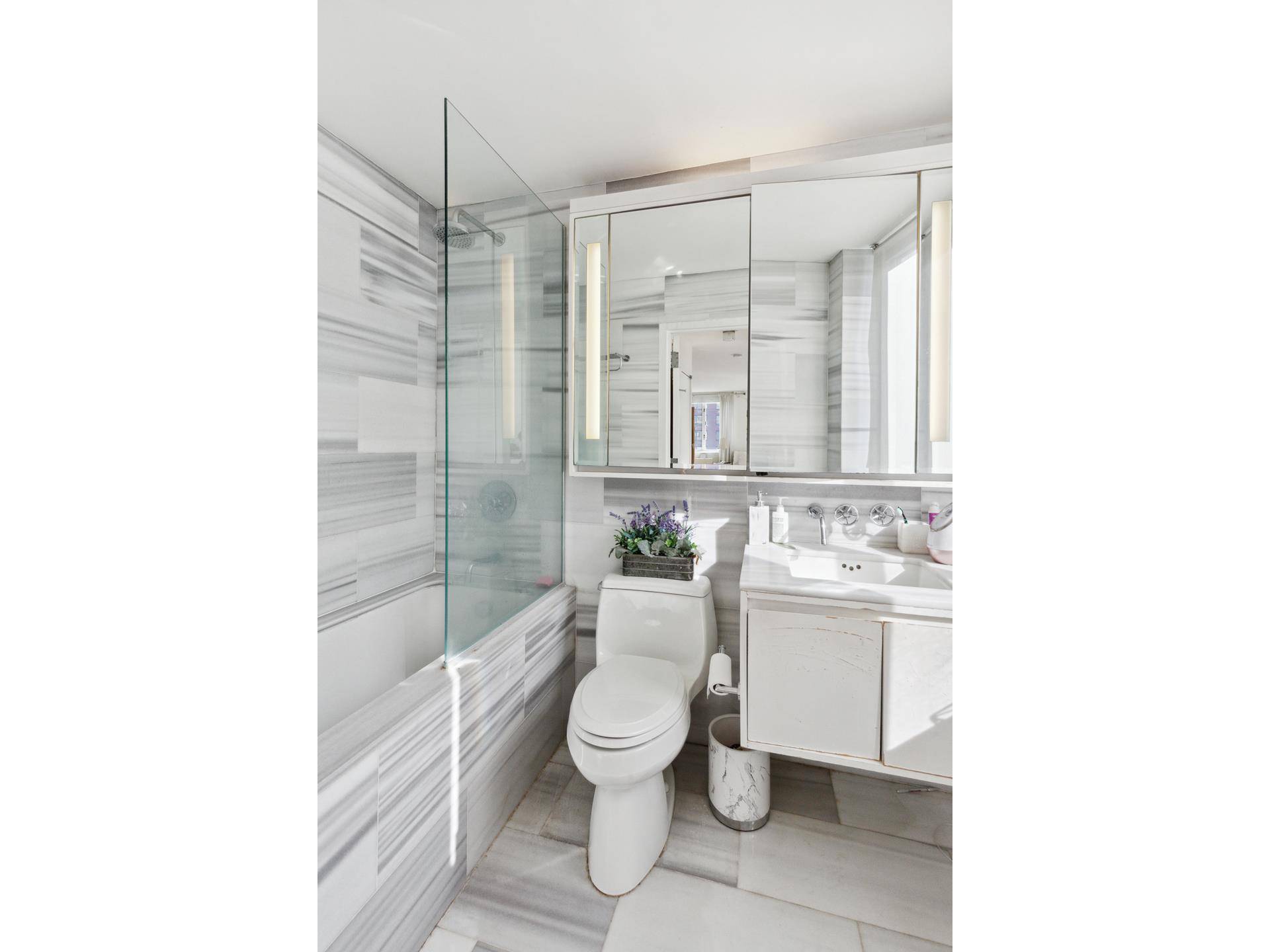 Manhattan, NY 10280,225 RECTOR Place #6F