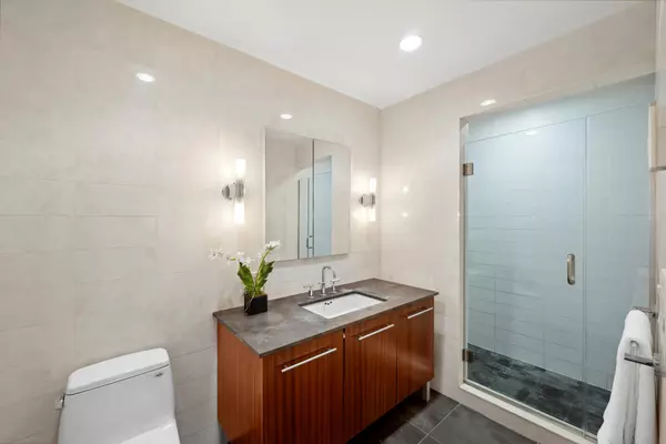 Manhattan, NY 10036,517 W 46TH Street #201