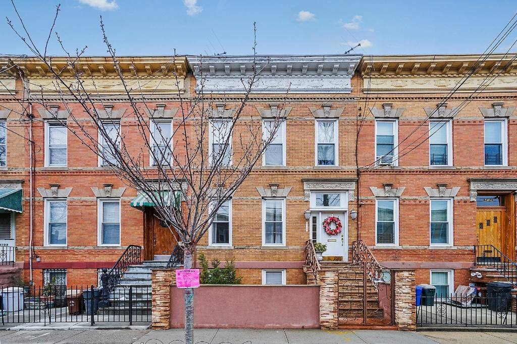 64-07 68th Avenue, Queens, NY 11385