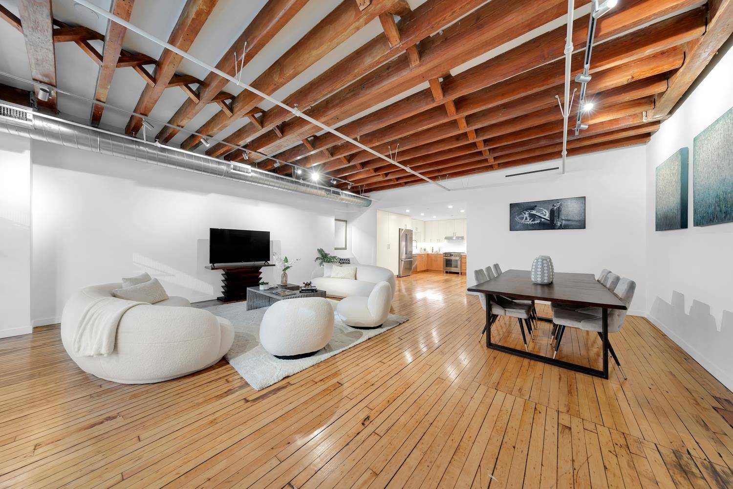 Manhattan, NY 10013,554 BROOME Street #4THFLOOR