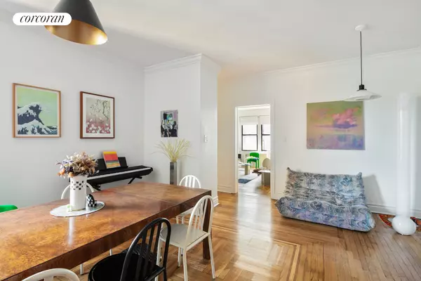 Manhattan, NY 10003,99 E 4TH Street #4F