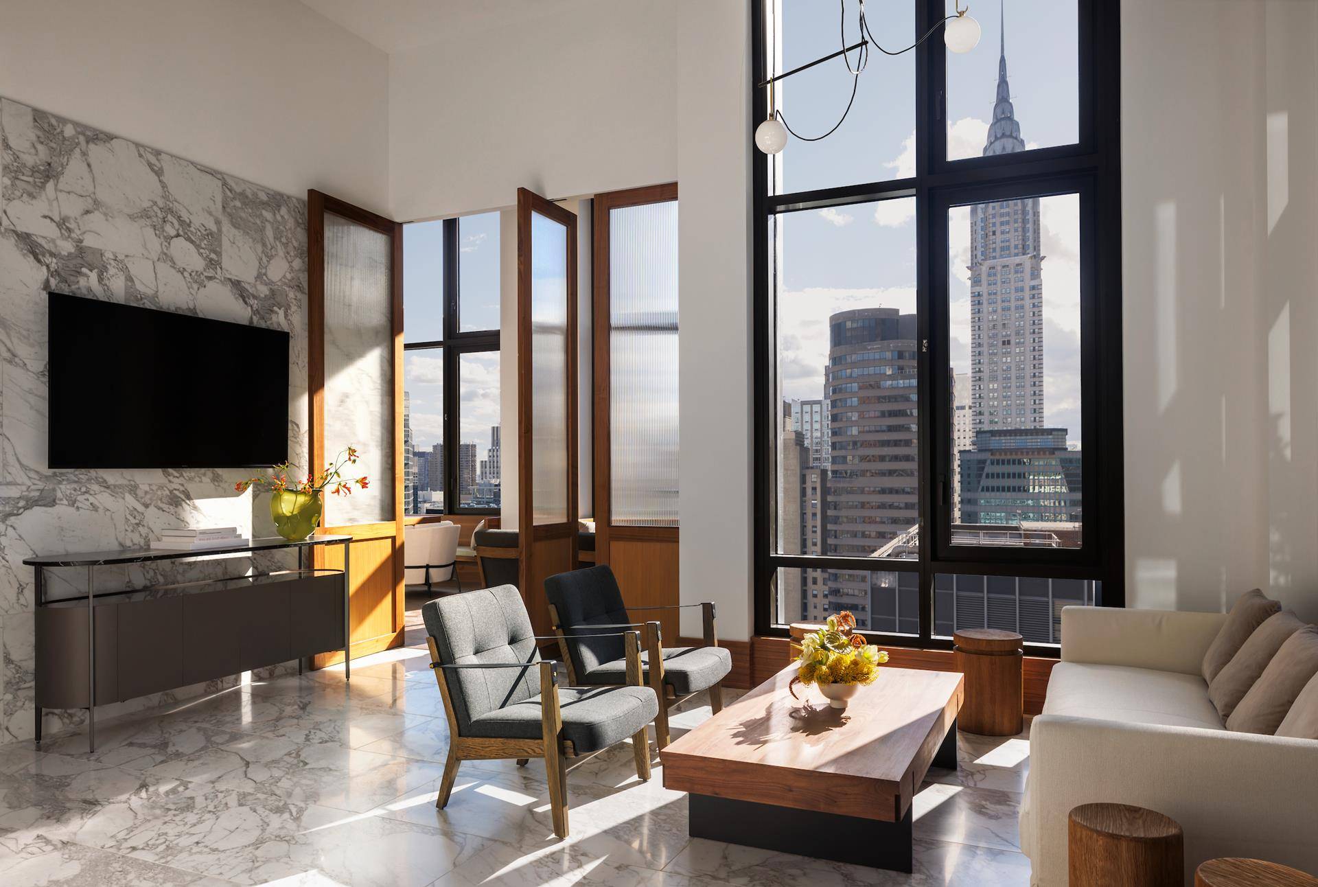 Manhattan, NY 10017,135 E 47TH Street #14G