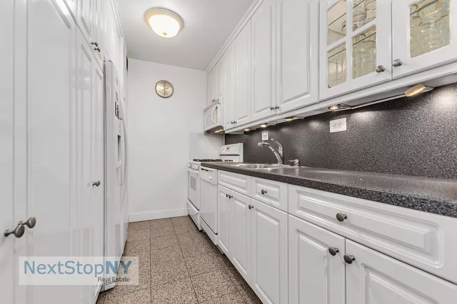 245 E 54TH Street #22A, Manhattan, NY 10022