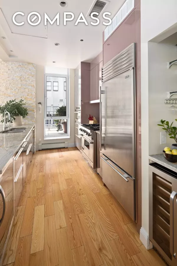 Manhattan, NY 10038,59 John Street #PH1