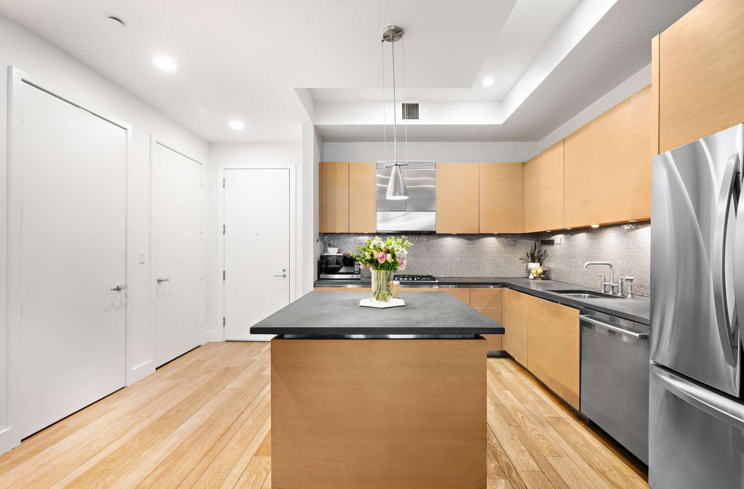 Manhattan, NY 10010,49 E 21ST Street #11D