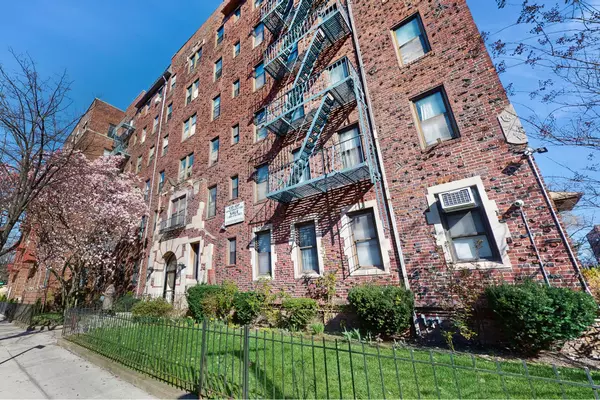 2515 GLENWOOD Road #2E, Brooklyn, NY 11210