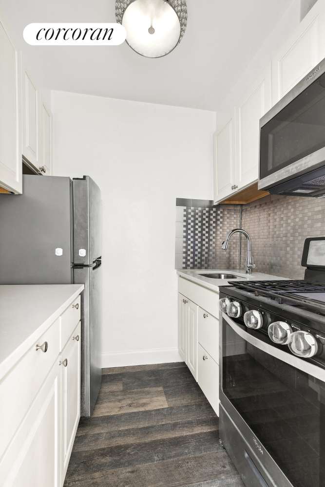 Manhattan, NY 10075,330 E 80TH Street #3K