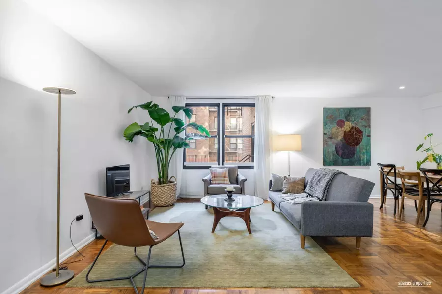 515 E 7th Street #1T, Brooklyn, NY 11218