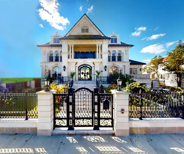 176 Irwin Street, Brooklyn, NY 11235