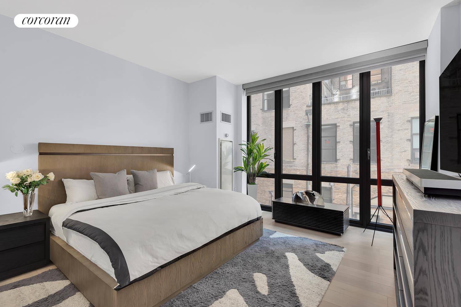 Manhattan, NY 10010,4 W 21ST Street #4B