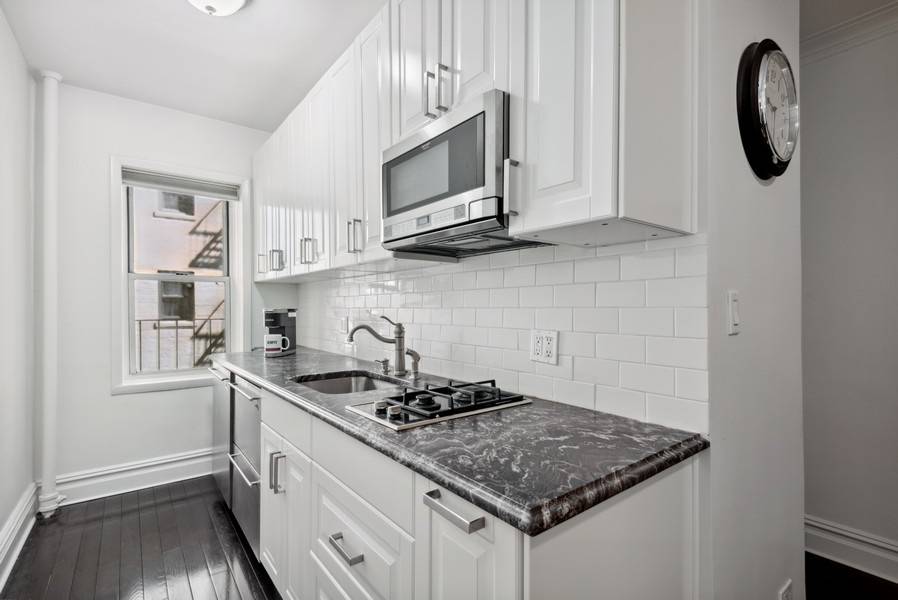 Manhattan, NY 10023,29 W 64TH Street #1F