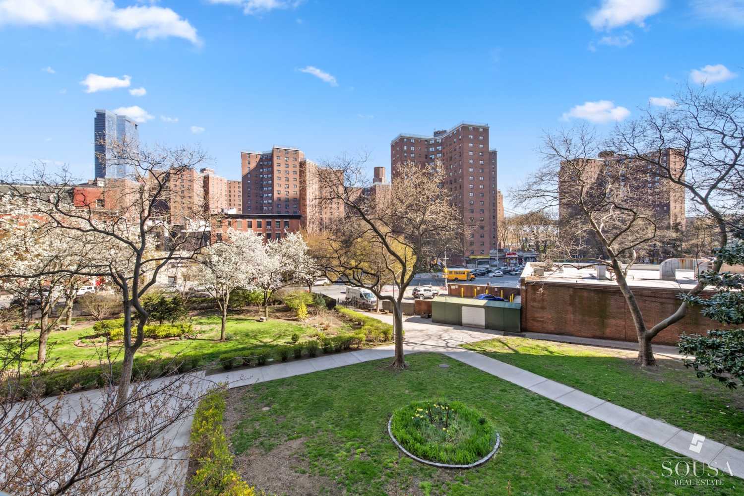 Manhattan, NY 10038,185 PARK Row #3F