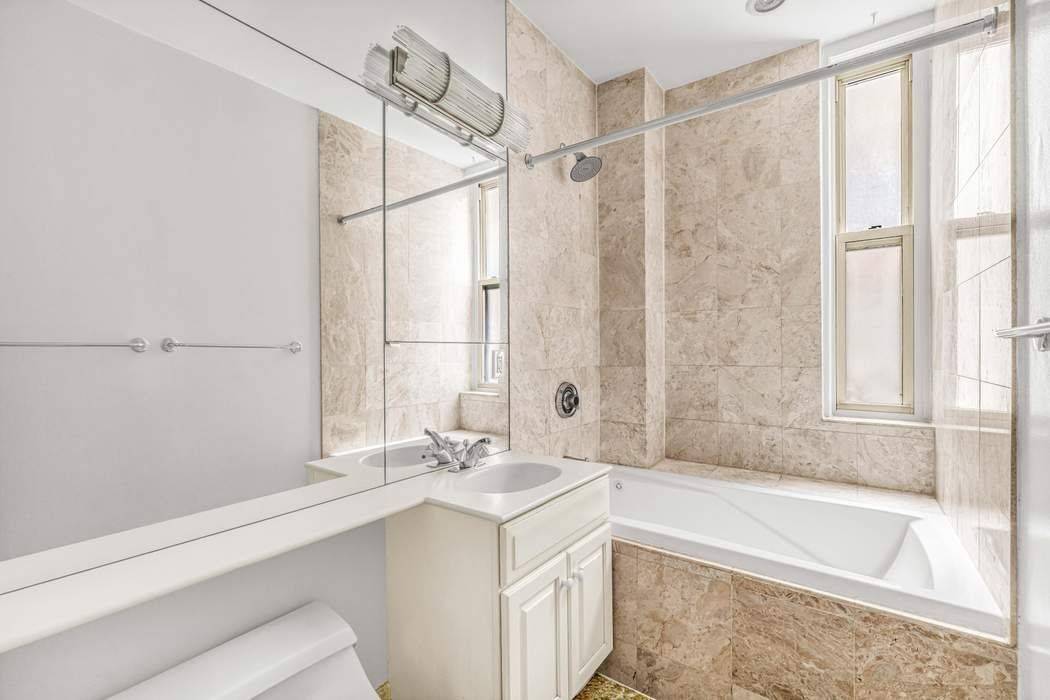 Manhattan, NY 10016,71 Park Avenue #5C