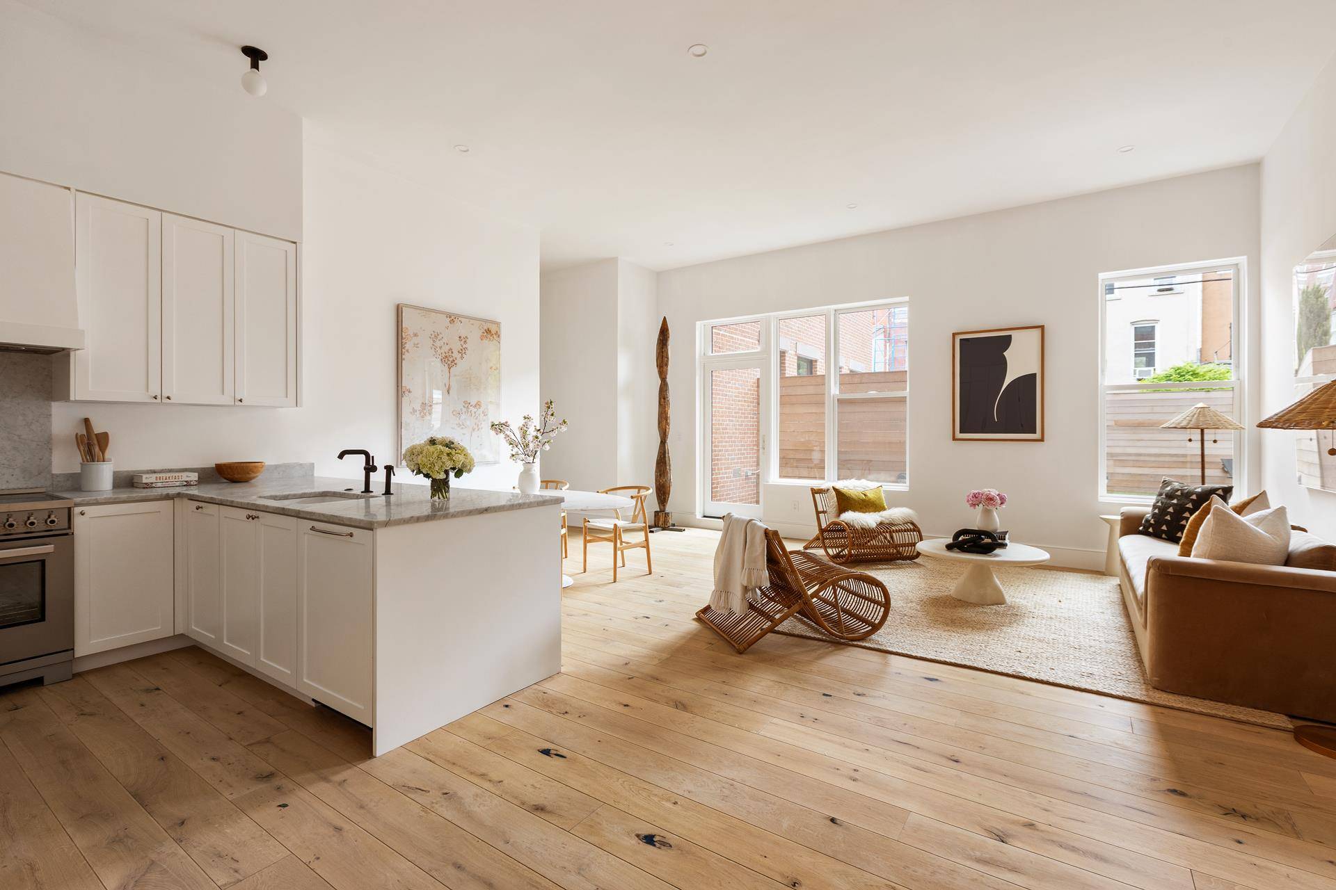 Brooklyn, NY 11233,524 HALSEY Street #105