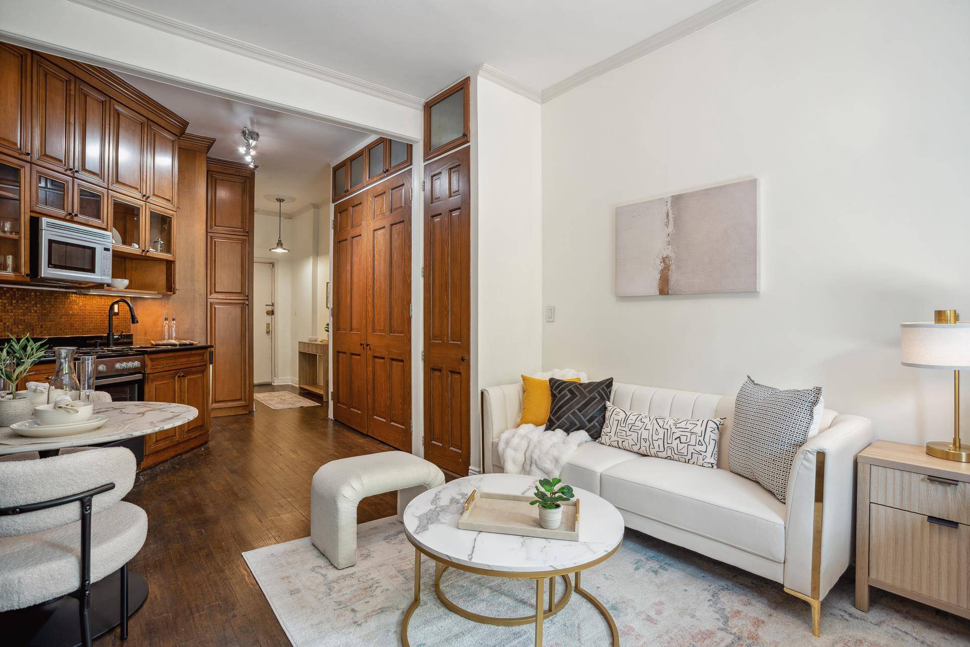 Manhattan, NY 10014,92 HORATIO Street #2L