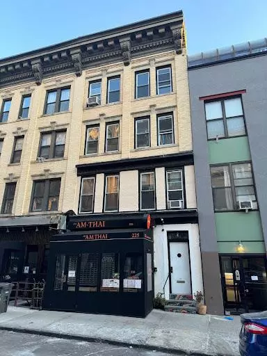 225 S 1st Street, Brooklyn, NY 11211