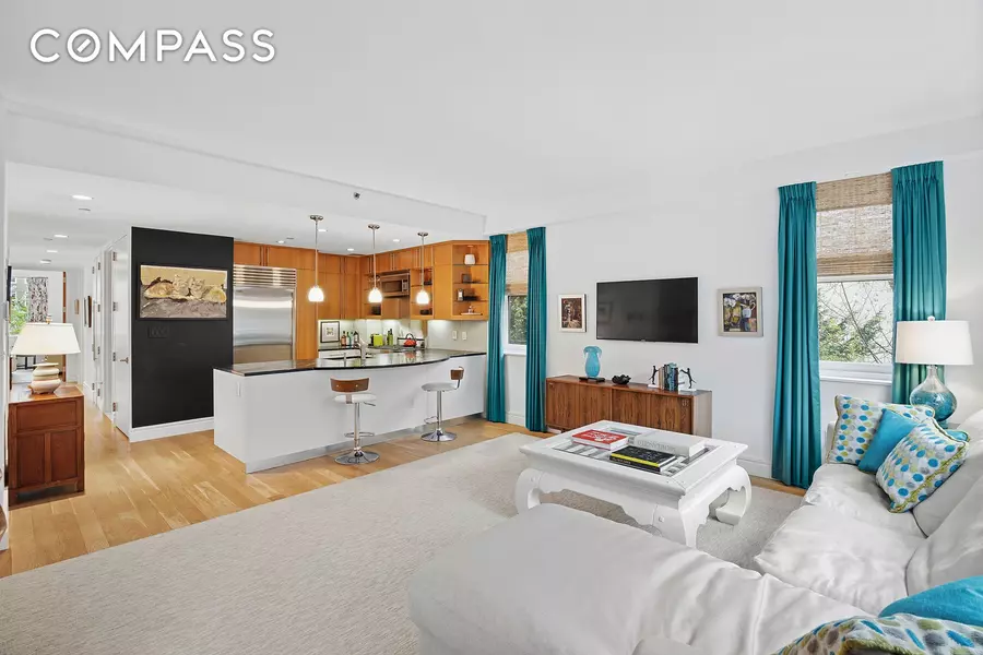 331 E 8th Street #2, Manhattan, NY 10009