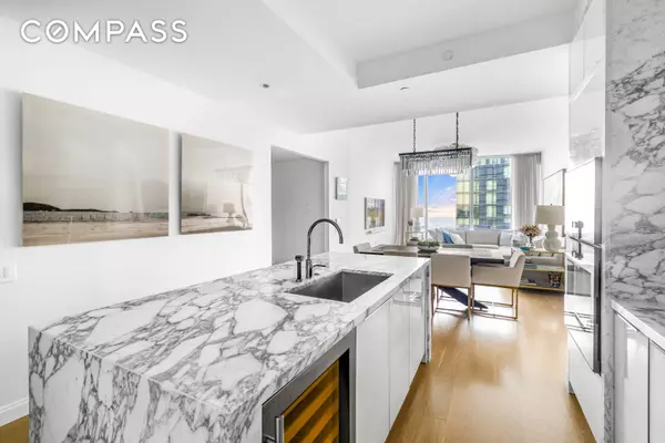 10 Riverside Boulevard #28C, Manhattan, NY 10069