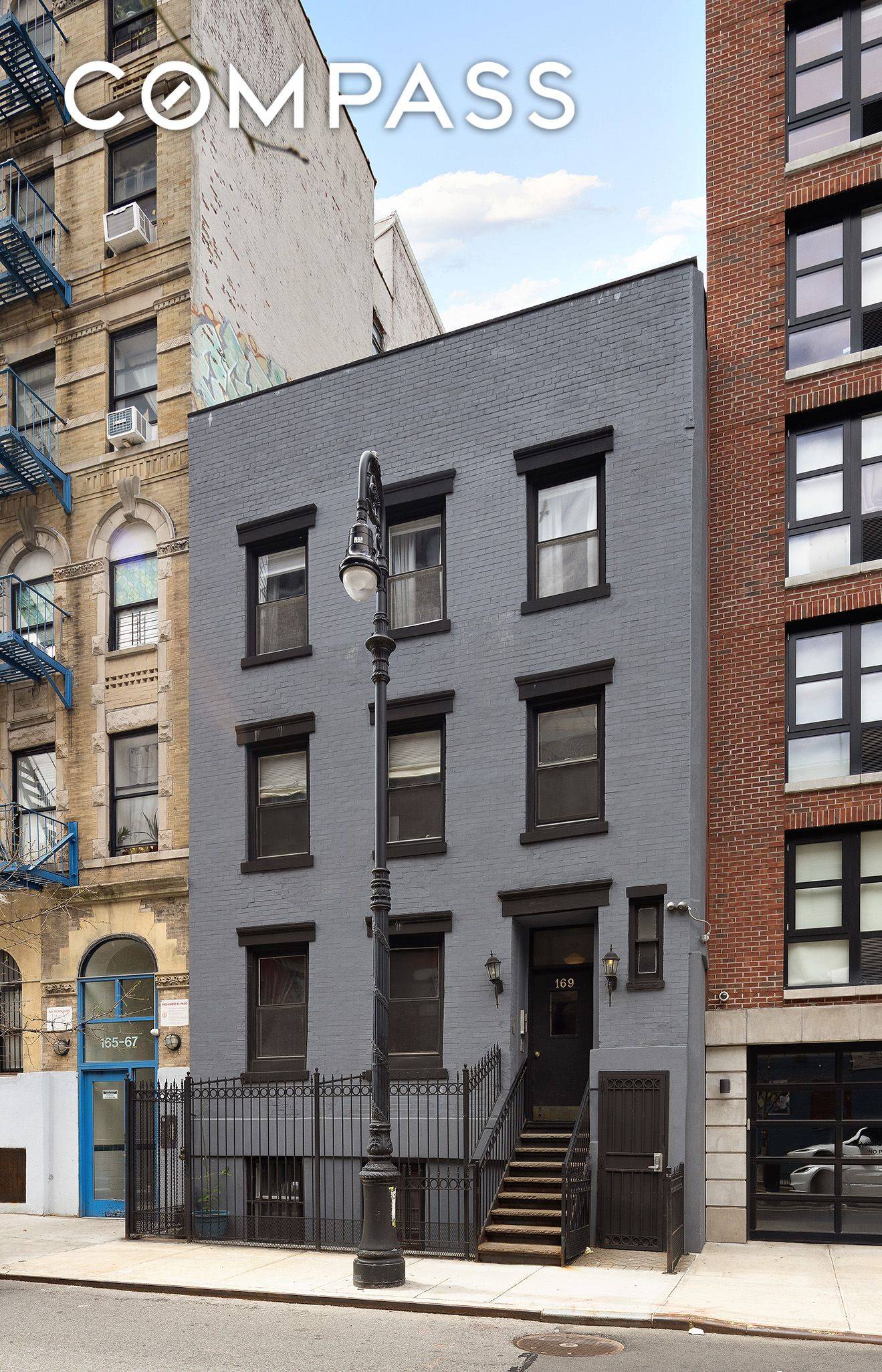 Manhattan, NY 10002,169 Suffolk Street #2