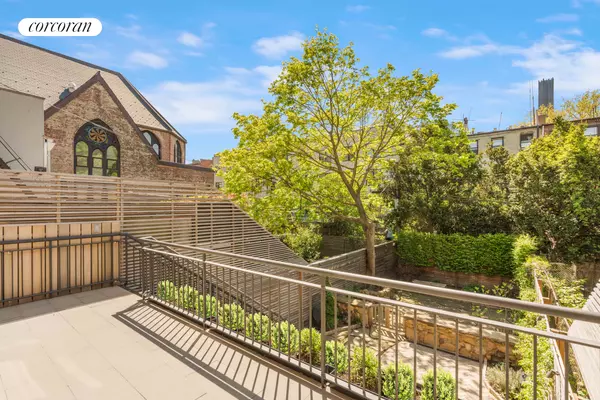 Brooklyn, NY 11205,216 ADELPHI Street