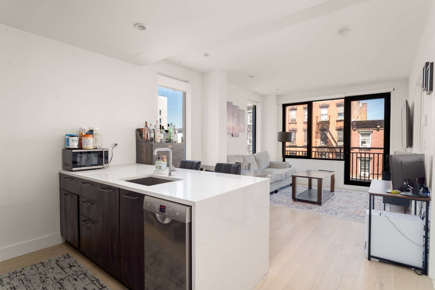 738 GRAND Street #3A, Brooklyn, NY 11211