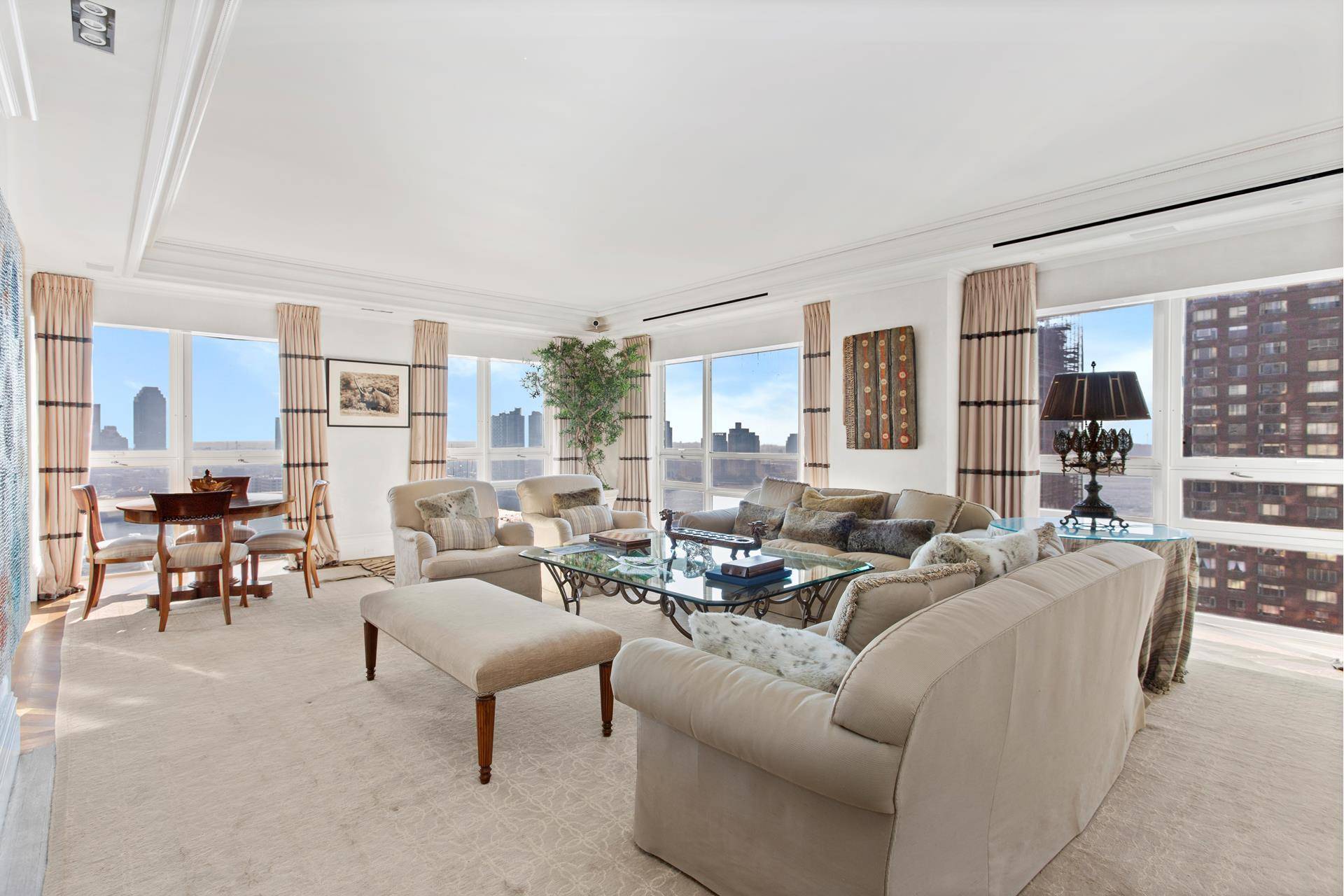 Manhattan, NY 10022,415 E 54TH Street #25GG