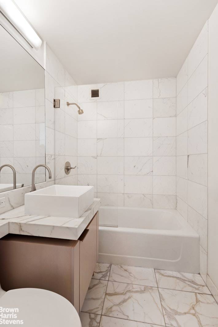 Manhattan, NY 10022,250 E 53RD Street #1502