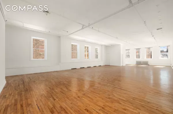 Manhattan, NY 10012,519 Broadway #PHC