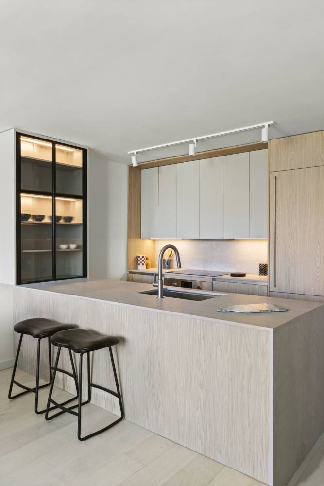 123 MESEROLE Avenue #3, Brooklyn, NY 11222