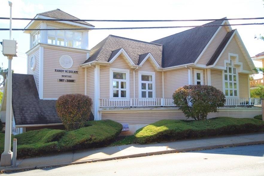 Statenisland, NY 10306,15 1st Street