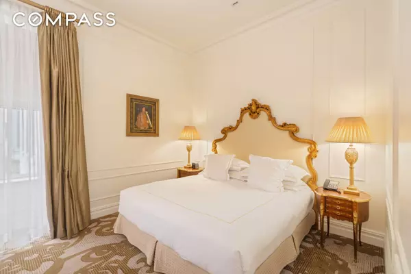 Manhattan, NY 10019,1 Central Park S #1126