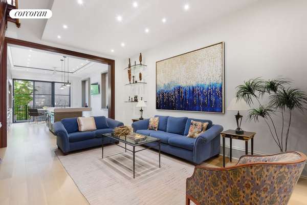 425 CONVENT Avenue, Manhattan, NY 10031