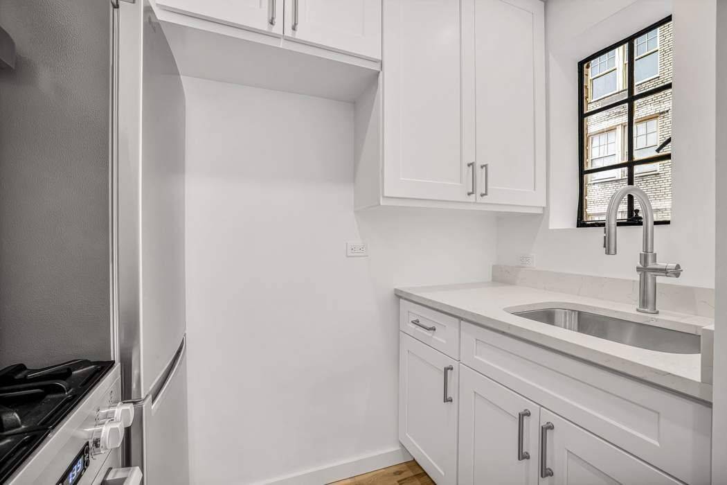 Manhattan, NY 10014,299 W 12th Street #8A