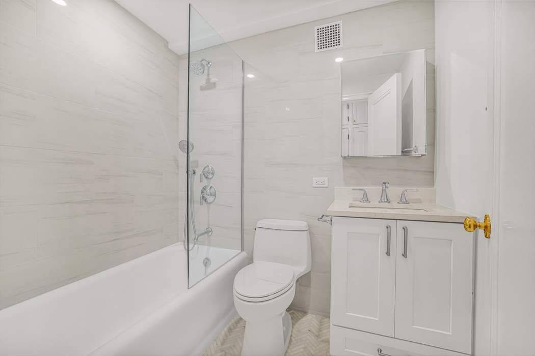 Manhattan, NY 10014,299 W 12th Street #8A